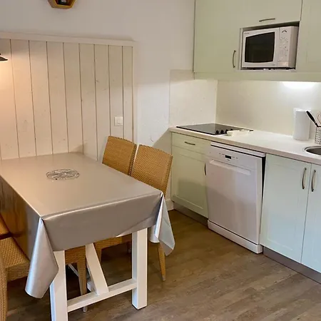 In 4 With Heated Swimming Pool Parking Holiday home *