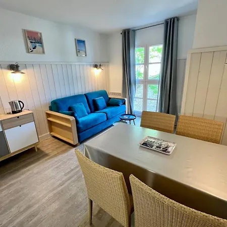 In 4 With Heated Swimming Pool Parking *